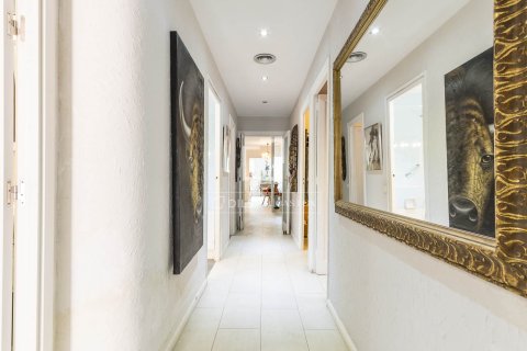 Купить квартиру в Барселона, Испания с 4 спальни, 133м², № 7143 - фото 8