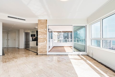 3 bedrooms apartment for sale in Barcelona, Catalonia, Spain № 7142 - photo 3