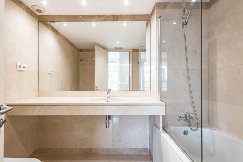 3 bedrooms apartment for sale in Barcelona, Catalonia, Spain № 7142 - photo 10