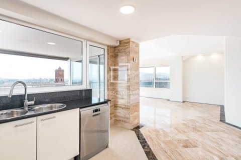 3 bedrooms apartment for sale in Barcelona, Catalonia, Spain № 7142 - photo 22