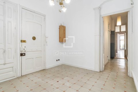 3 bedrooms apartment for sale in Barcelona, Catalonia, Spain № 7144 - photo 23