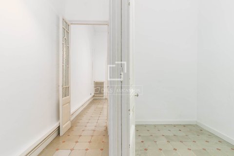 3 bedrooms apartment for sale in Barcelona, Catalonia, Spain № 7144 - photo 15