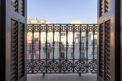 3 bedrooms apartment for sale in Barcelona, Catalonia, Spain № 7140 - photo 6