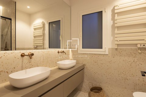 3 bedrooms apartment for sale in Barcelona, Catalonia, Spain № 7140 - photo 14