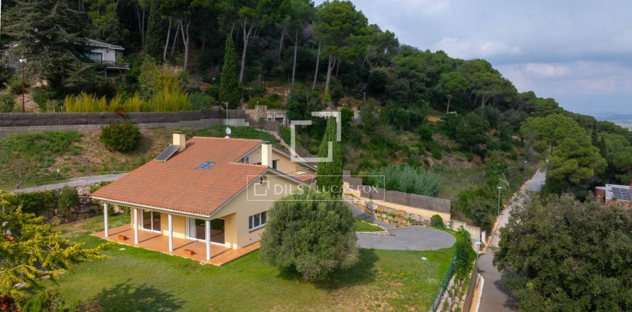 4 chambres villa à vendre à Vallromanes, Barcelona, Catalonia, Spain № 3796