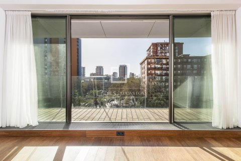 Apartamento de 2 dormitorios en venta en Barcelona, Cataluña, Spain № 4341 - foto 5