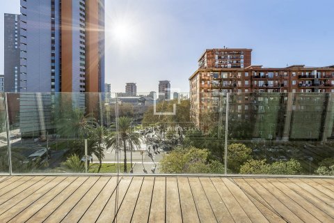 Apartamento de 2 dormitorios en venta en Barcelona, Cataluña, Spain № 4341 - foto 6