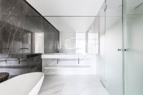 Apartamento de 2 dormitorios en venta en Barcelona, Cataluña, Spain № 4341 - foto 27