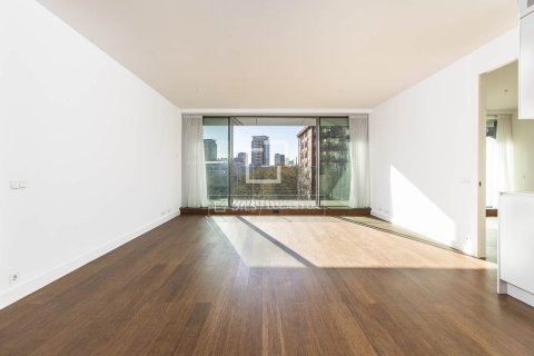 Apartamento de 2 dormitorios en venta en Barcelona, Cataluña, Spain № 4341 - foto 2