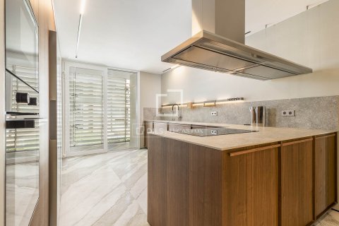 6 chambres apartment à vendre à Barcelona, Catalonia, Spain № 4346 - photo 15