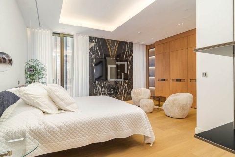 2 bedrooms apartment for sale in Barcelona, Catalonia, Spain № 7265 - photo 12
