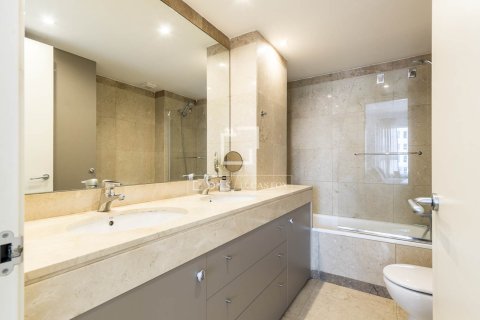 3 bedrooms apartment for sale in Barcelona, Catalonia, Spain № 7266 - photo 25