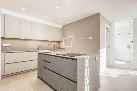 5 chambres apartment à vendre à Barcelona, Catalonia, Spain № 4350 - photo 19