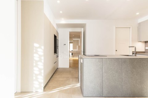 5 chambres apartment à vendre à Barcelona, Catalonia, Spain № 4350 - photo 21