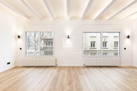 3 chambres apartment à vendre à Barcelona, Catalonia, Spain № 4349 - photo 2