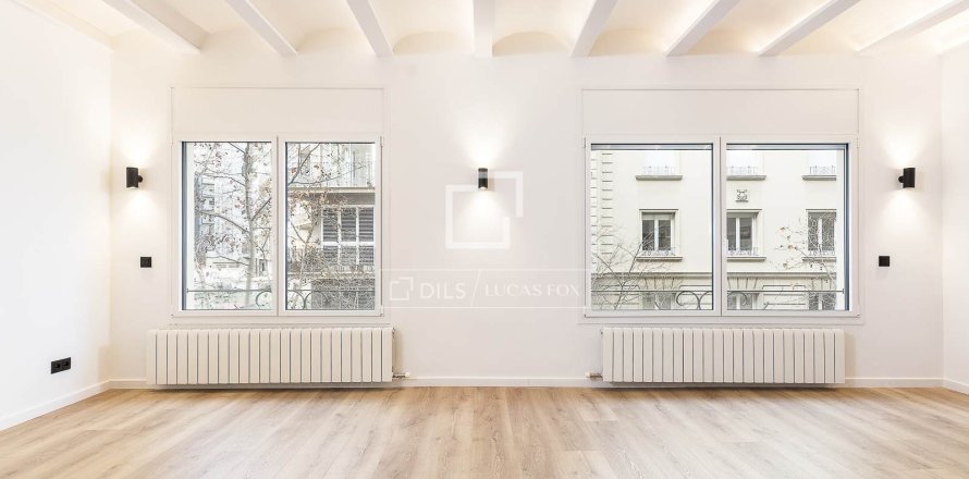 Квартира с 3 спальнями в Барселоне, Каталония, Испания № 4349