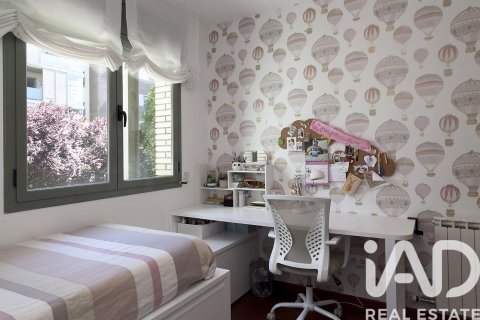 Apartamento de 3 dormitorios en venta en Sant Cugat del Vallès, Barcelona, Cataluña, Spain № 7383 - foto 4