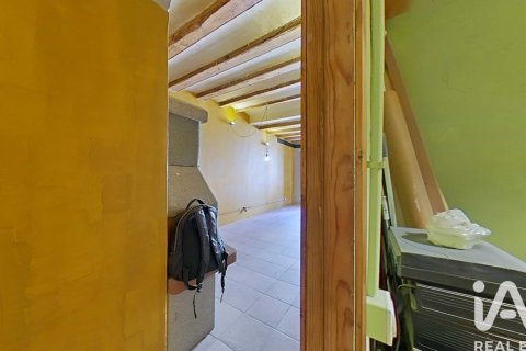 3 bedrooms apartment for sale in Barcelona, Catalonia, Spain № 7380 - photo 2