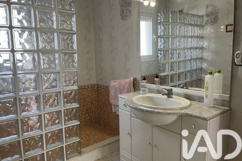 5 bedrooms house for sale in El Vendrell, Tarragona, Catalonia, Spain № 7379 - photo 13