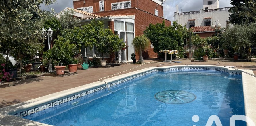 5 bedrooms house for sale in El Vendrell, Tarragona, Catalonia, Spain № 7379