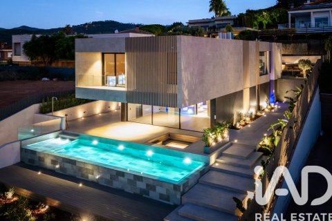 4 bedrooms house for sale in Teia, Barcelona, Catalonia, Spain № 7378