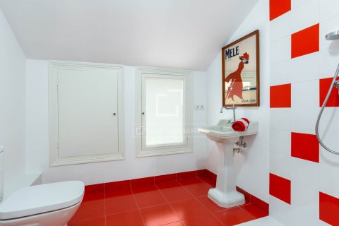 7 bedrooms villa for sale in El Masnou, Barcelona, Catalonia, Spain № 6525 - photo 25