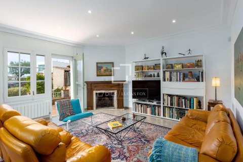 7 bedrooms villa for sale in El Masnou, Barcelona, Catalonia, Spain № 6525 - photo 9