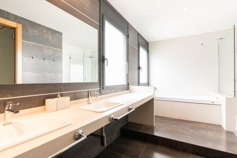 6 chambres villa à vendre à Bellaterra, Barcelona, Catalonia, Spain № 4370 - photo 23