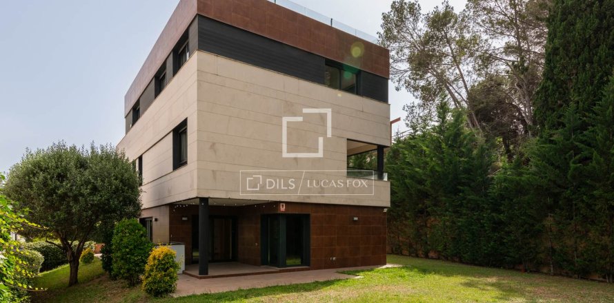 6 chambres villa à vendre à Bellaterra, Barcelona, Catalonia, Spain № 4370