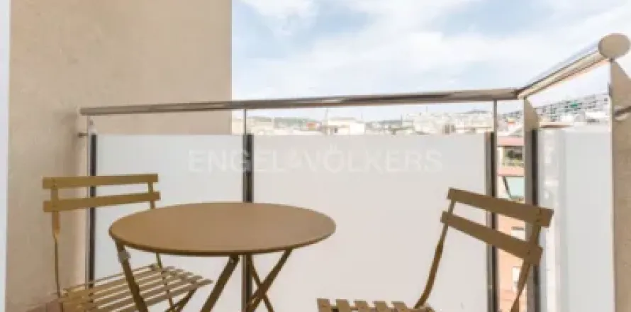 Apartamento de 4 dormitorios en venta en Barcelona, Cataluña, Spain № 2537