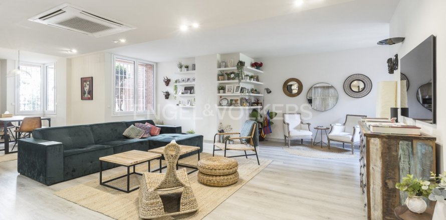 Квартира с 4 спальнями в Барселоне, Каталония, Испания № 2541