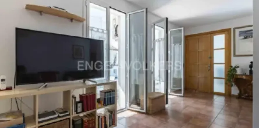 Сasa de 4 dormitorios en venta en Molins de Rei, Barcelona, Cataluña, Spain № 2535