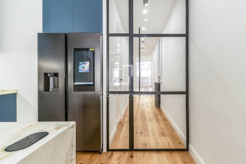 3 bedrooms apartment for sale in Barcelona, Catalonia, Spain № 7278 - photo 12