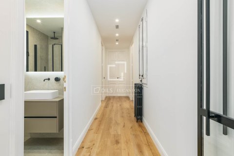 3 bedrooms apartment for sale in Barcelona, Catalonia, Spain № 7278 - photo 21