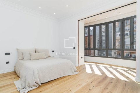 3 bedrooms apartment for sale in Barcelona, Catalonia, Spain № 7278 - photo 29