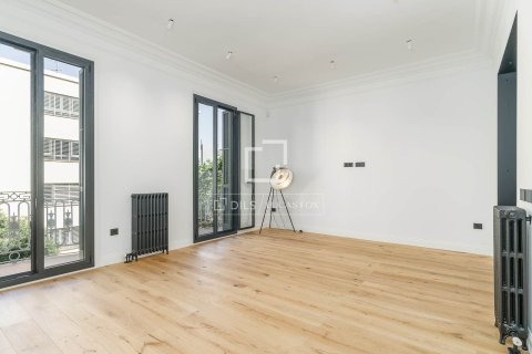 3 bedrooms apartment for sale in Barcelona, Catalonia, Spain № 7278 - photo 4