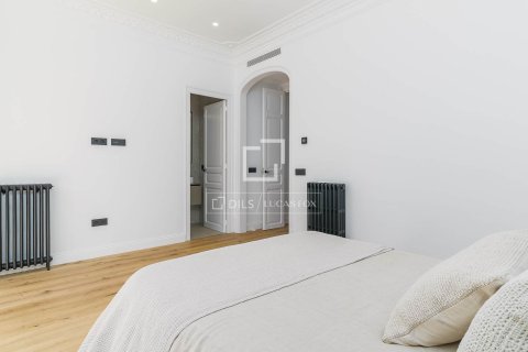 3 bedrooms apartment for sale in Barcelona, Catalonia, Spain № 7278 - photo 23