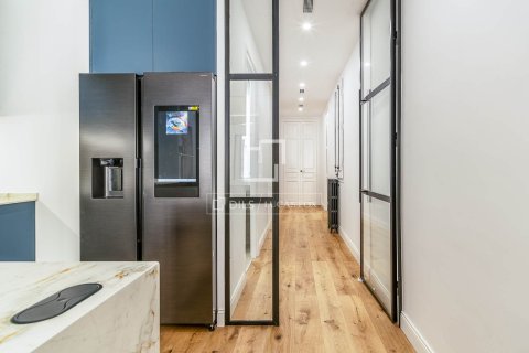3 bedrooms apartment for sale in Barcelona, Catalonia, Spain № 7278 - photo 13
