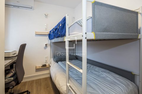 Villa de 4 dormitorios en venta en Castelldefels, Barcelona, Cataluña, Spain № 7275 - foto 19