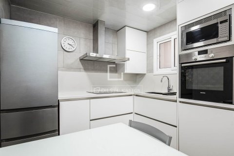 Villa de 4 dormitorios en venta en Castelldefels, Barcelona, Cataluña, Spain № 7275 - foto 27