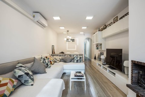 Villa de 4 dormitorios en venta en Castelldefels, Barcelona, Cataluña, Spain № 7275 - foto 7