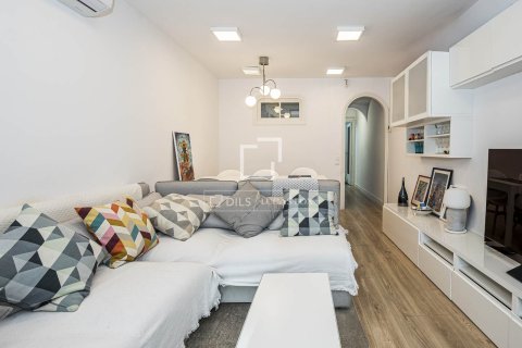 Villa de 4 dormitorios en venta en Castelldefels, Barcelona, Cataluña, Spain № 7275 - foto 5
