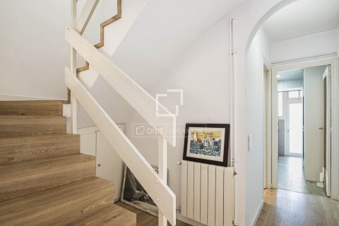 Villa de 4 dormitorios en venta en Castelldefels, Barcelona, Cataluña, Spain № 7275 - foto 3