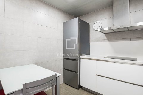 Villa de 4 dormitorios en venta en Castelldefels, Barcelona, Cataluña, Spain № 7275 - foto 28