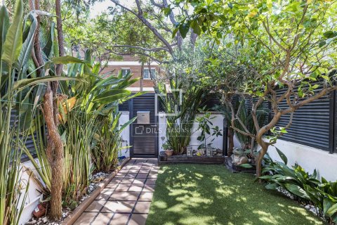 Villa de 4 dormitorios en venta en Castelldefels, Barcelona, Cataluña, Spain № 7275 - foto 30