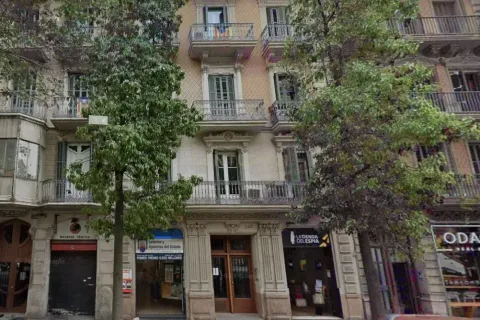 Propiedad comercial de 157 m² en venta en Barcelona, Cataluña, Spain № 6905 - foto 4