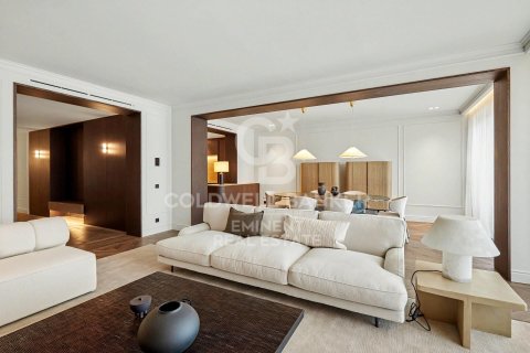 Купить квартиру в Барселона, Испания с 3 спальни, 230м², № 7670 - фото 7