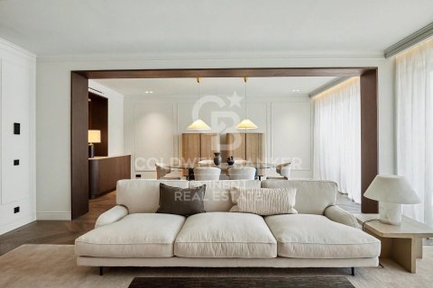 Купить квартиру в Барселона, Испания с 3 спальни, 230м², № 7670 - фото 8