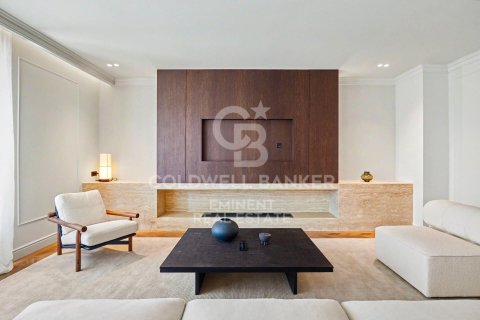 Купить квартиру в Барселона, Испания с 3 спальни, 230м², № 7670 - фото 3