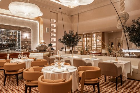 Коммерческая недвижимость 980м² в Эшампле, Барселона, Каталония, Испания № 1255